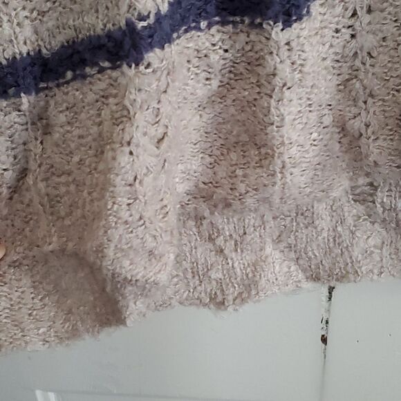 Mystree Striped Hooded Knit Top - Picture 4 of 8